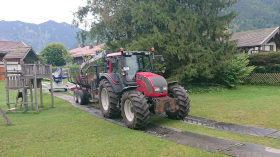 Rückewagengespann mit Gummimatten